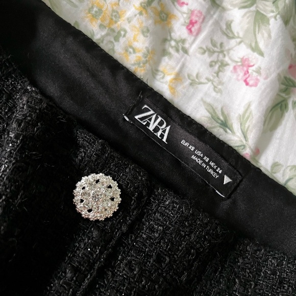 Zara Tweed Mini Skirt - Picture 3 of 3